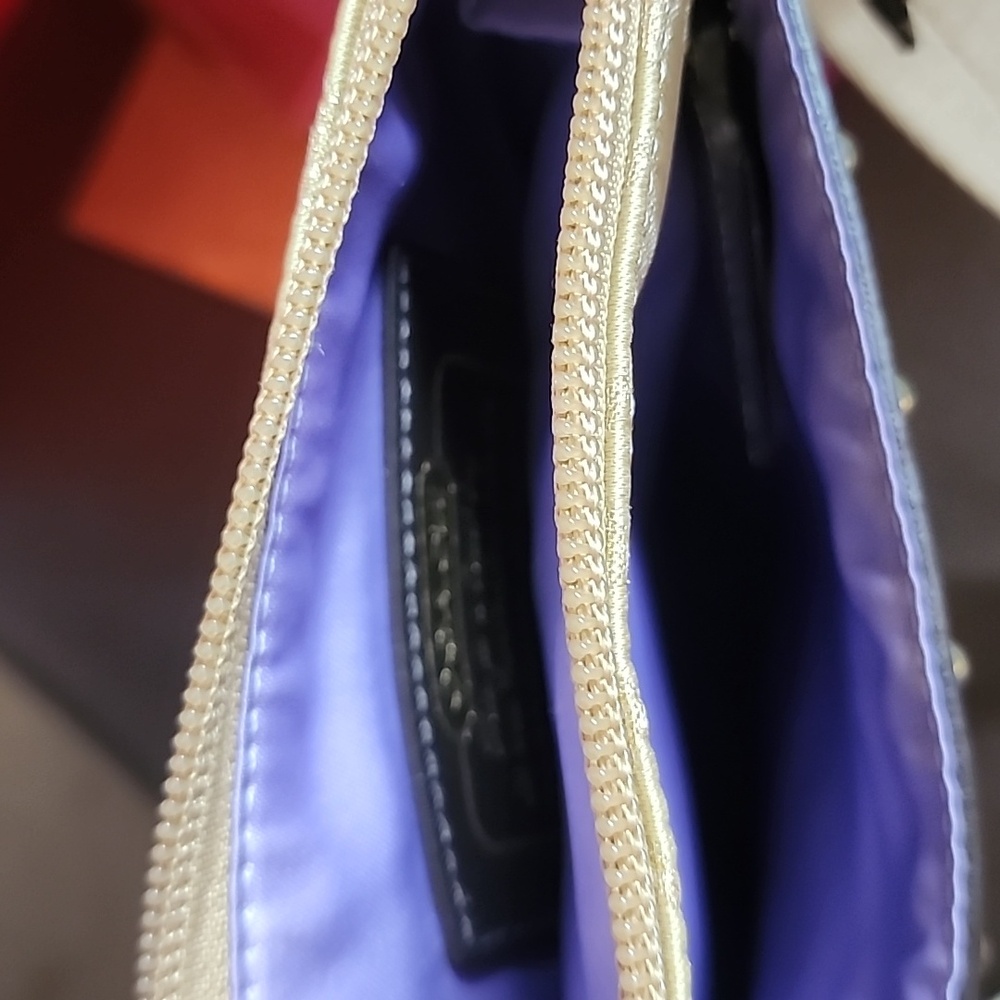Coach 2011 Scripted Creed Glittery Lurex Crossbody Euc 🥰 - Picture 9 of 12